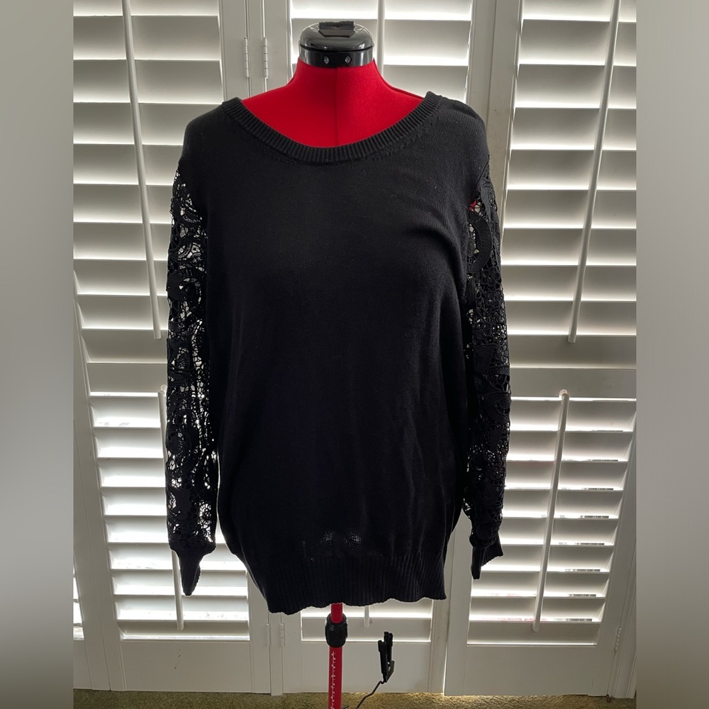 Torrid black pullover lace sleeve sweater